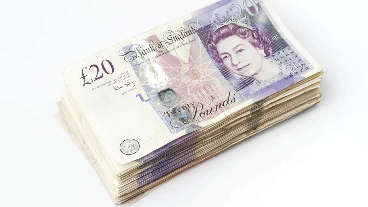 Funt szterling: Waluta UK. Jak płacić i wymieniać, by nie stracić?
