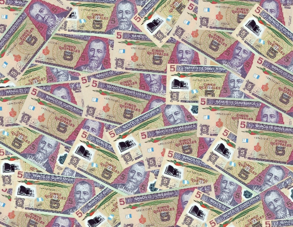 Gwatemala zmieni podłoże do druku banknotu 5 quetzali z polimerowego na papierowe