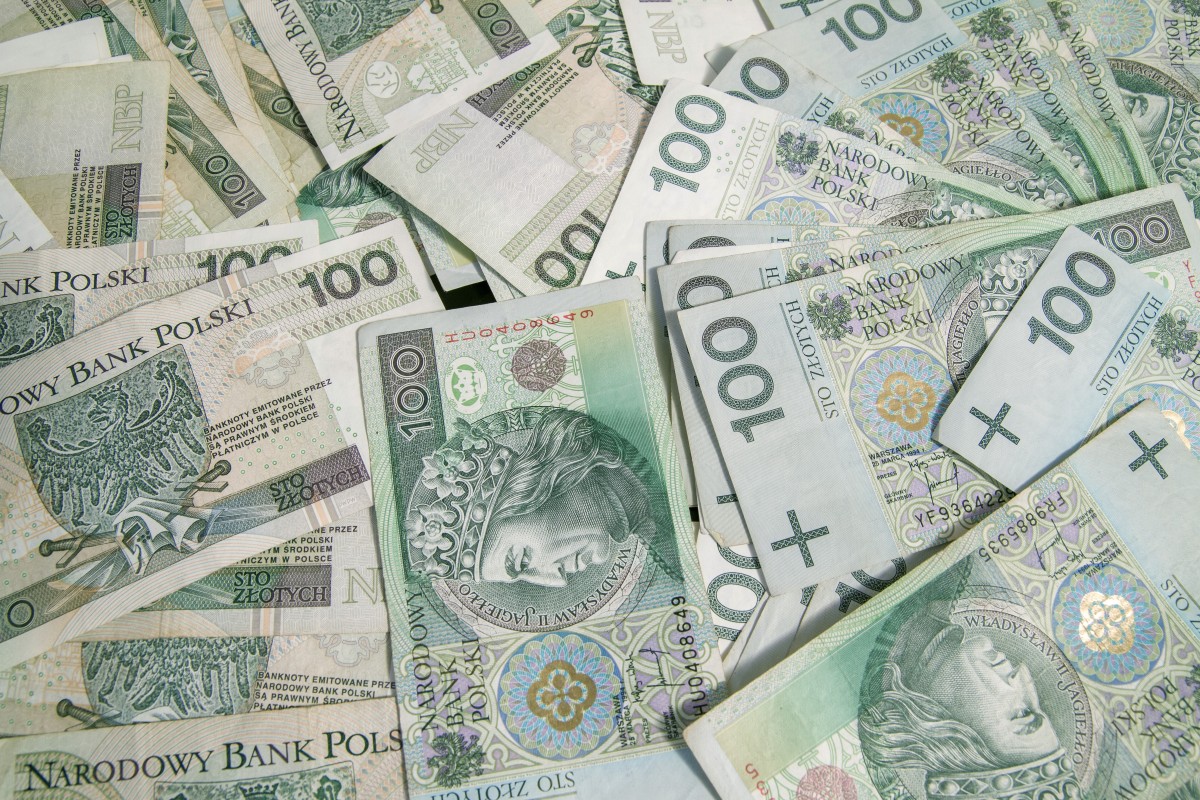 Polska: W obiegu pojawił się zmodernizowany banknot o nominale 100 złotych